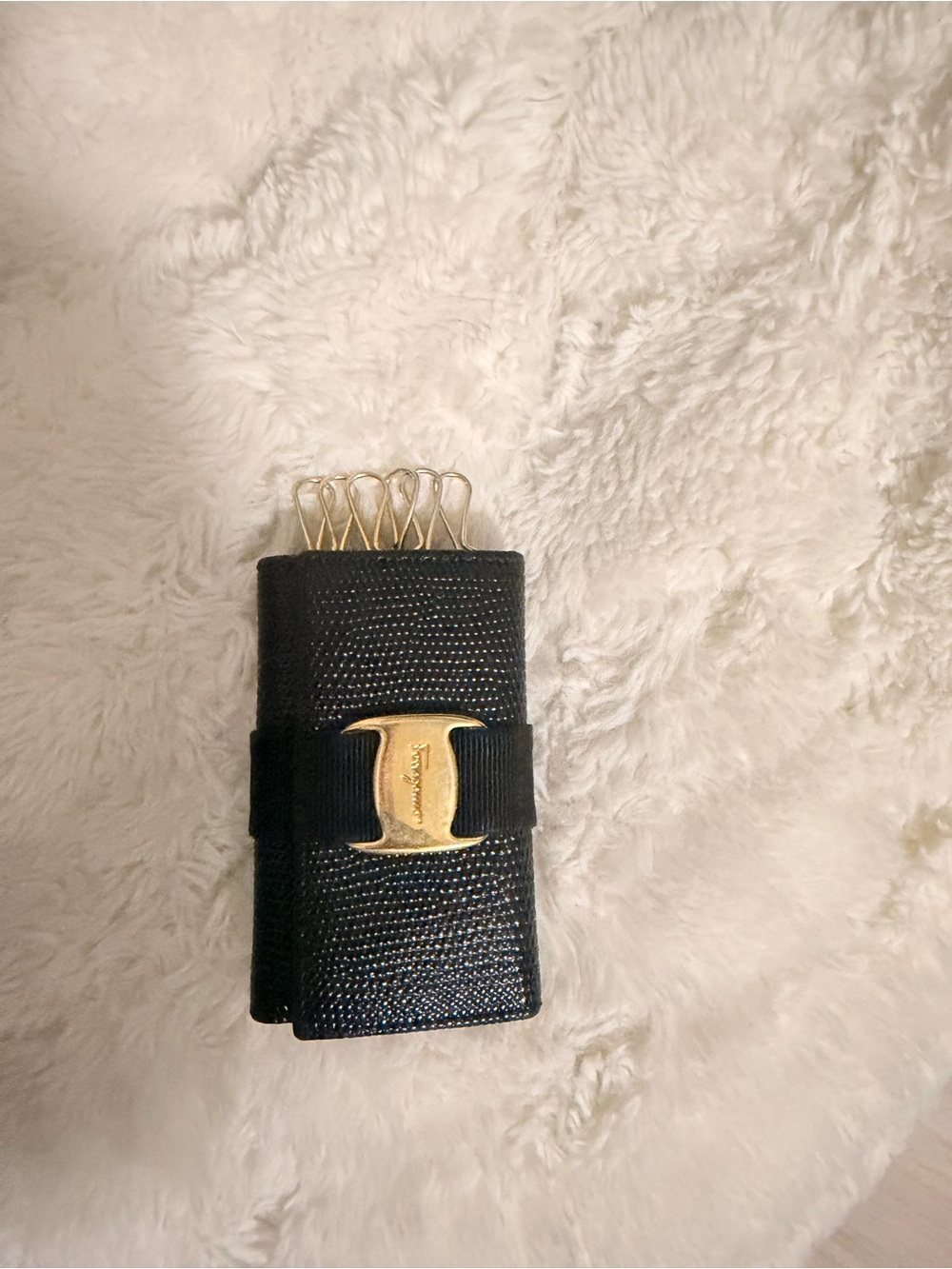 Salvatore Ferragamo Black Textured Leather Card & Key Holder with Gold Gancini - Picture 5 of 7
